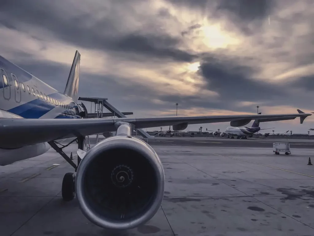 EB-2 NIW Visa for Aircraft Maintenance Engineers & Technicians